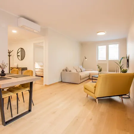 Apartment Lai Old Town With Terrace Tartu